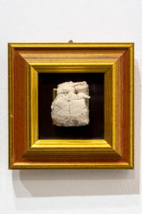 Ivan Barlafante, Nella mia desolante condizione di diseredato io possiedo, 2022, tecnica mista, 15 x 15 x 4 cm